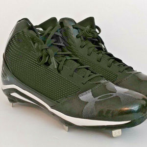 Under Armour 16M Black Cleats